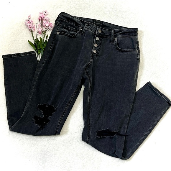 Silver Jeans Denim - Silver Jeans Boyfriend Black Distressed Straight Leg - Size 31
